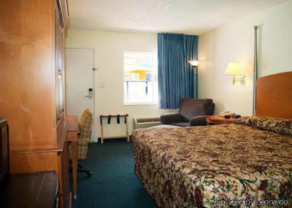 Red Roof Inn Orlando South - Florida Mall Habitación foto